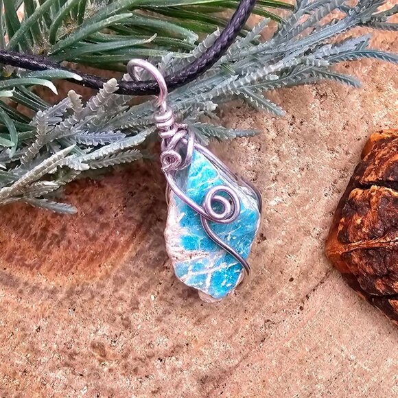 Nature Amazonite Raw Stone Wire Wrapped Pendant Necklace - Picture 9 of 10